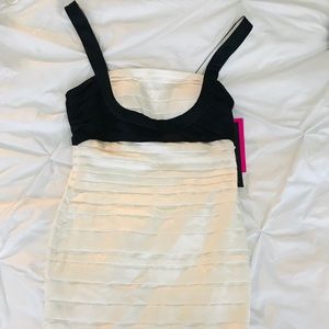NWT off white and black mini